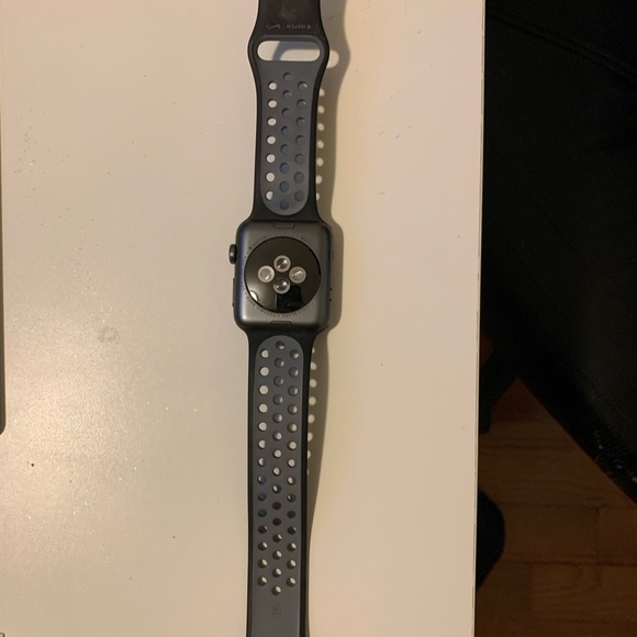 Apple Watch, Series 2, Nike Version - Picture 2 of 2